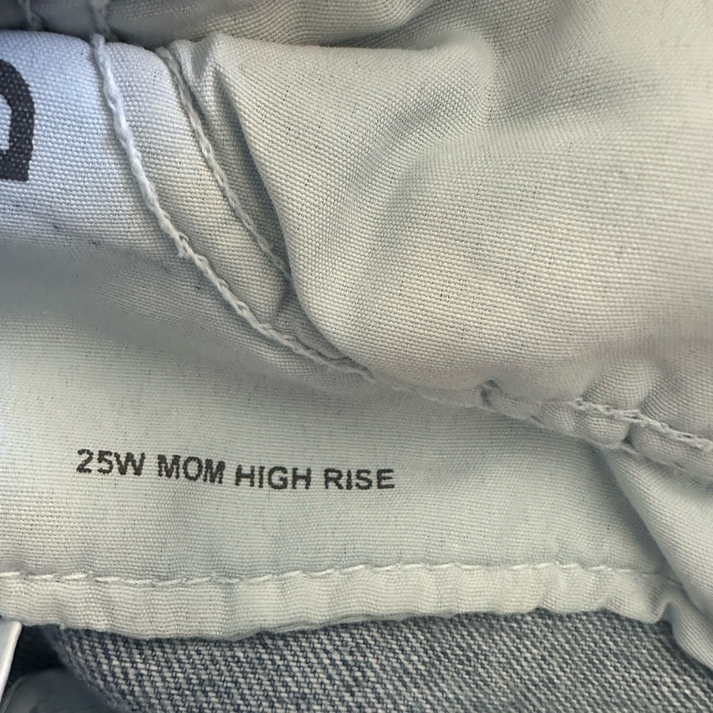 NEW Urban Outfitters BDG Mom High Rise Jeans-Size 25 - Picture 5 of 10